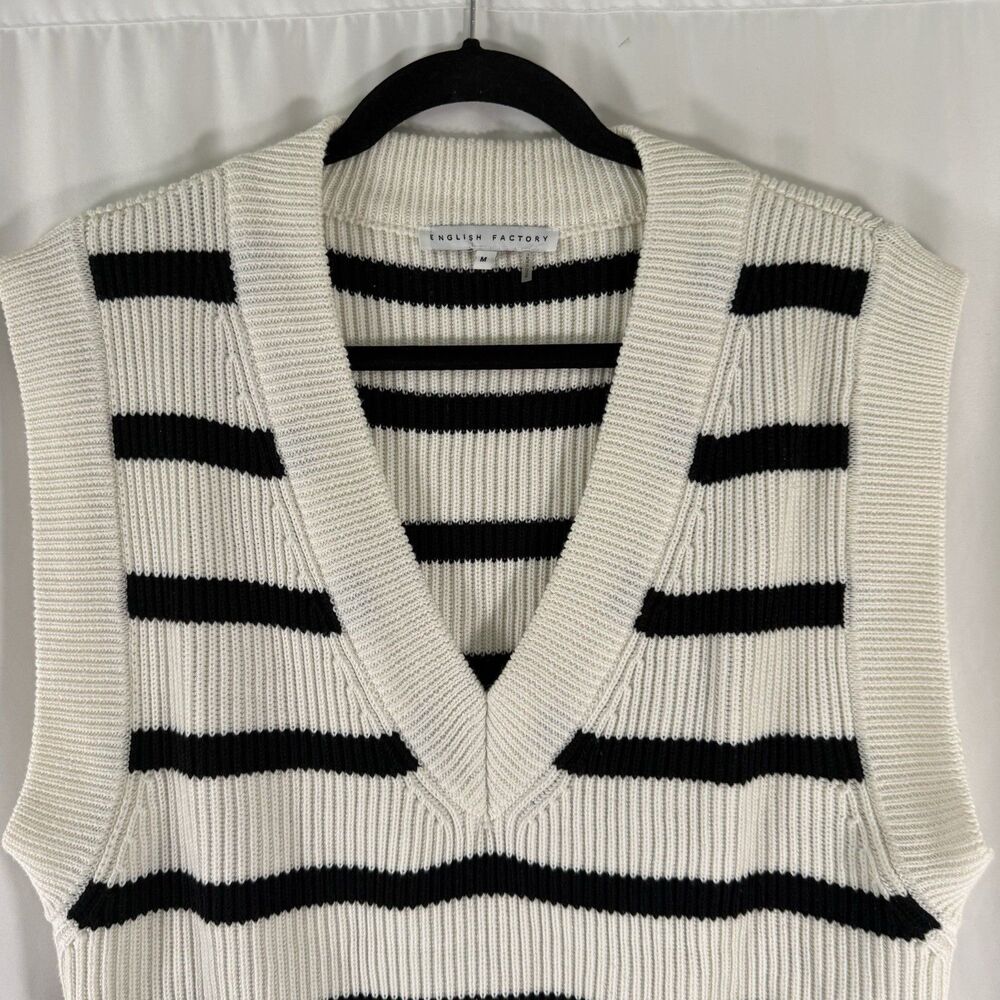 English Factory Vest Women's Medium White Black Striped Knit Vneck Pullover - Picture 2 of 10